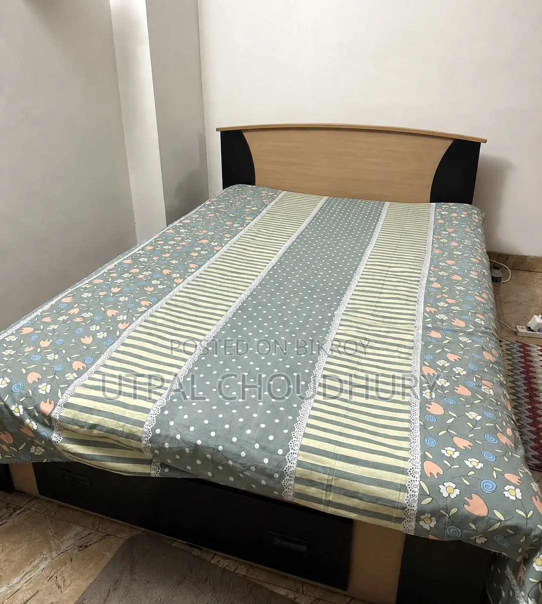ড্রয়ারসহ ৫/৭ ফিট খাট বিক্রয়ের জন্য