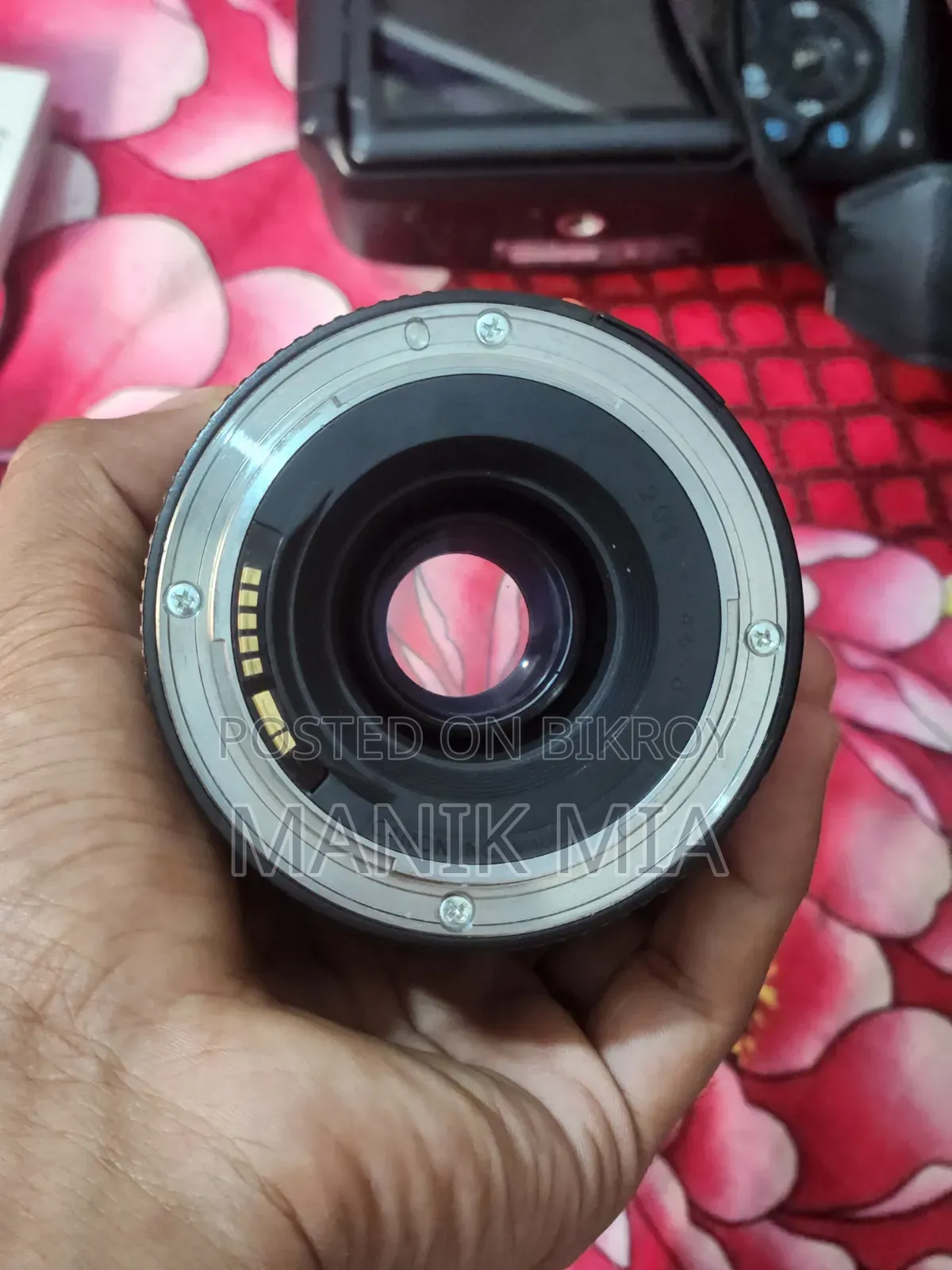 ক্যানন ৭৫:৩০০মিমি জুম লেন্স