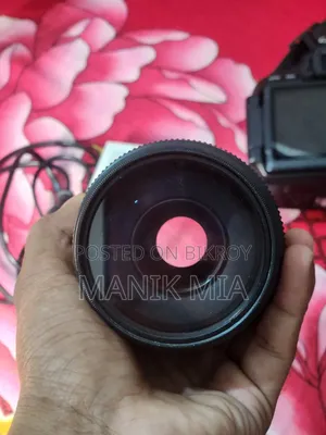 ক্যানন ৭৫:৩০০মিমি জুম লেন্স