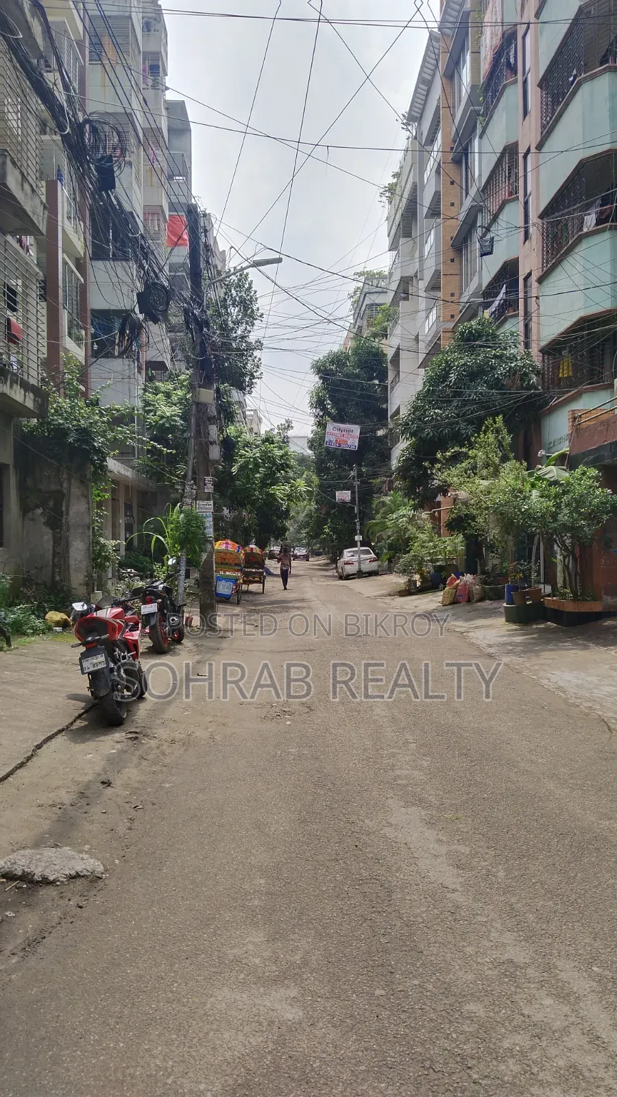 সোহরাব রিয়েলটি, উত্তরার বিক্রয়ের জন্য ২০টি শয়নকক্ষ বিশিষ্ট বাড়ি