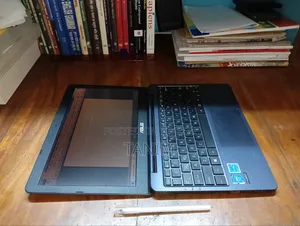 Laptop Asus E203MA 4GB Intel Celeron eMMC 32GB