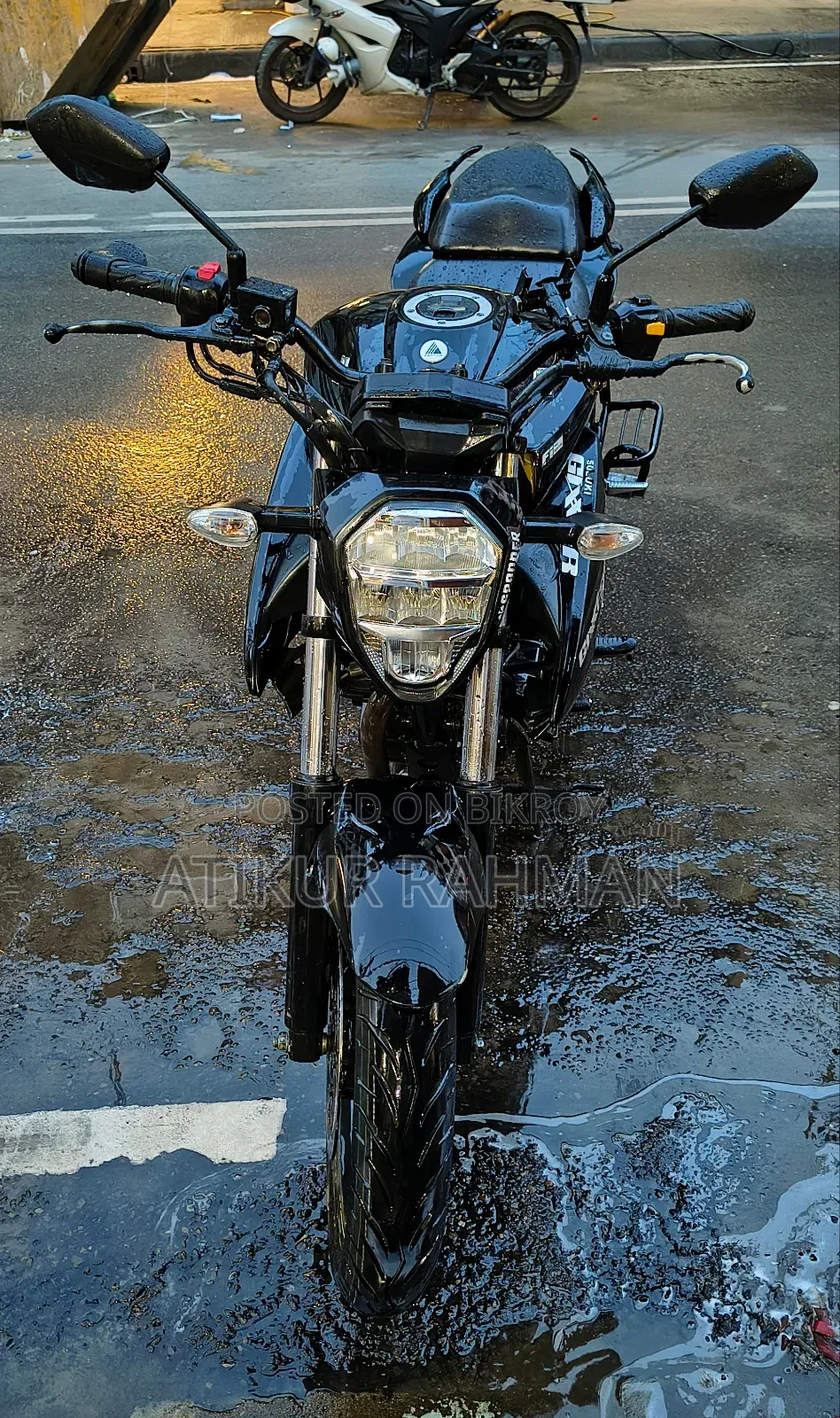 সুজুকি জিক্সার ২০২৪ ব্ল্যাক