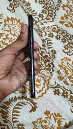 Apple iPhone 7 32 GB Gray