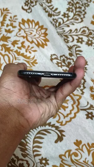 Apple iPhone 7 32 GB Gray