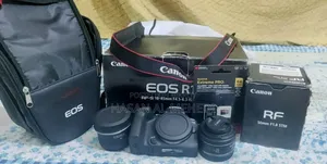 Canon EOS R10 Mirrorless Camera