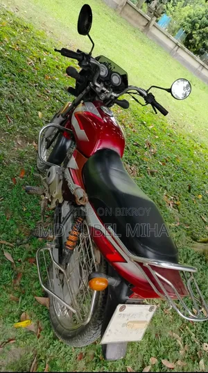 Bajaj CT 100 2013 Red