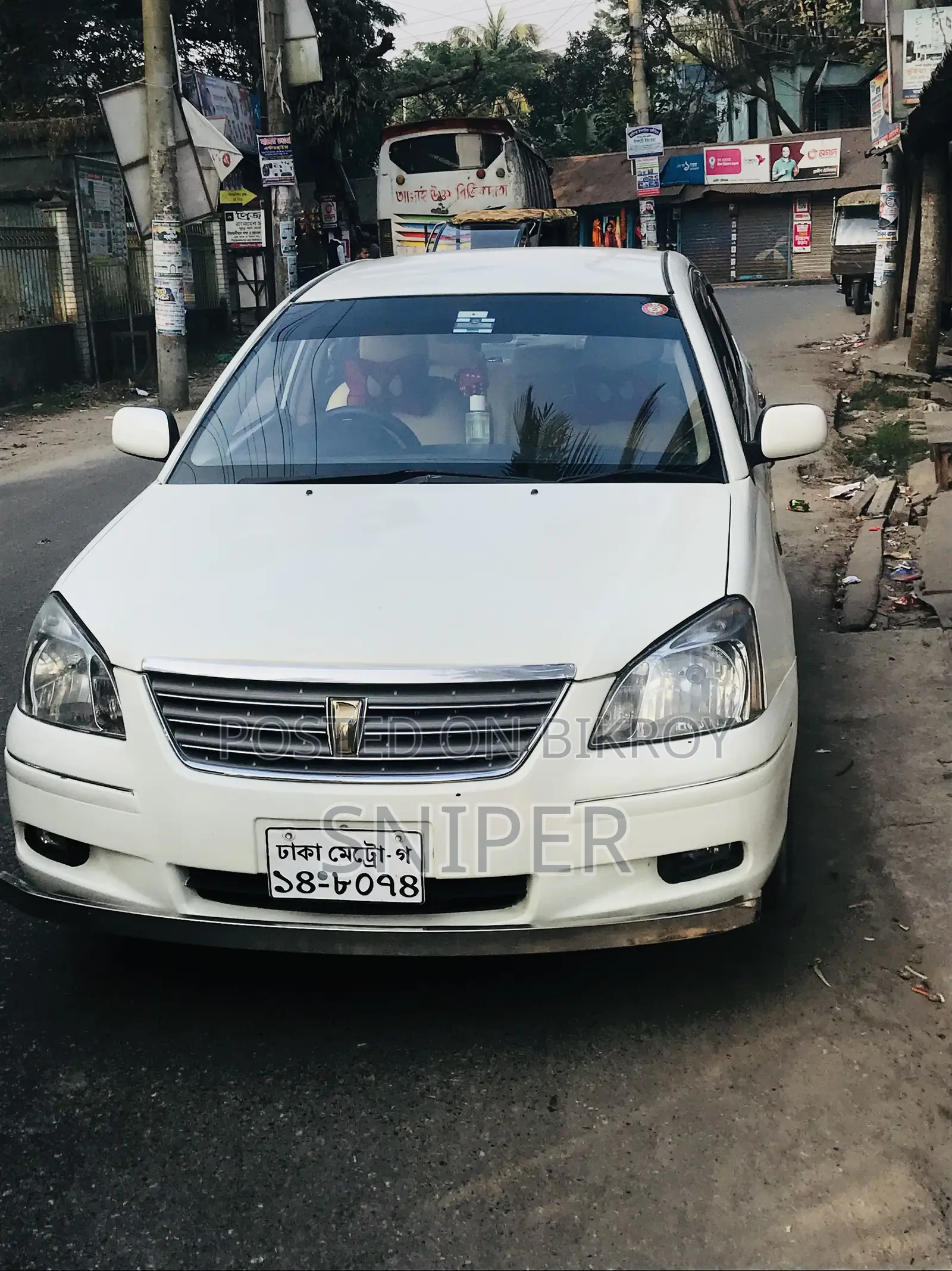 টয়োটা প্রমিও ২০০৩ সাদা