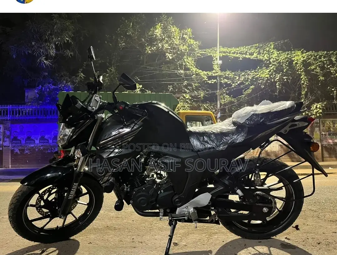 ইয়ামাহা এফজেড ২০২৩ কালো