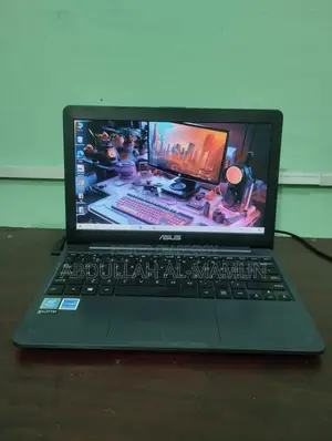 Laptop Asus E203NAH 4GB Intel Celeron HDD 320GB
