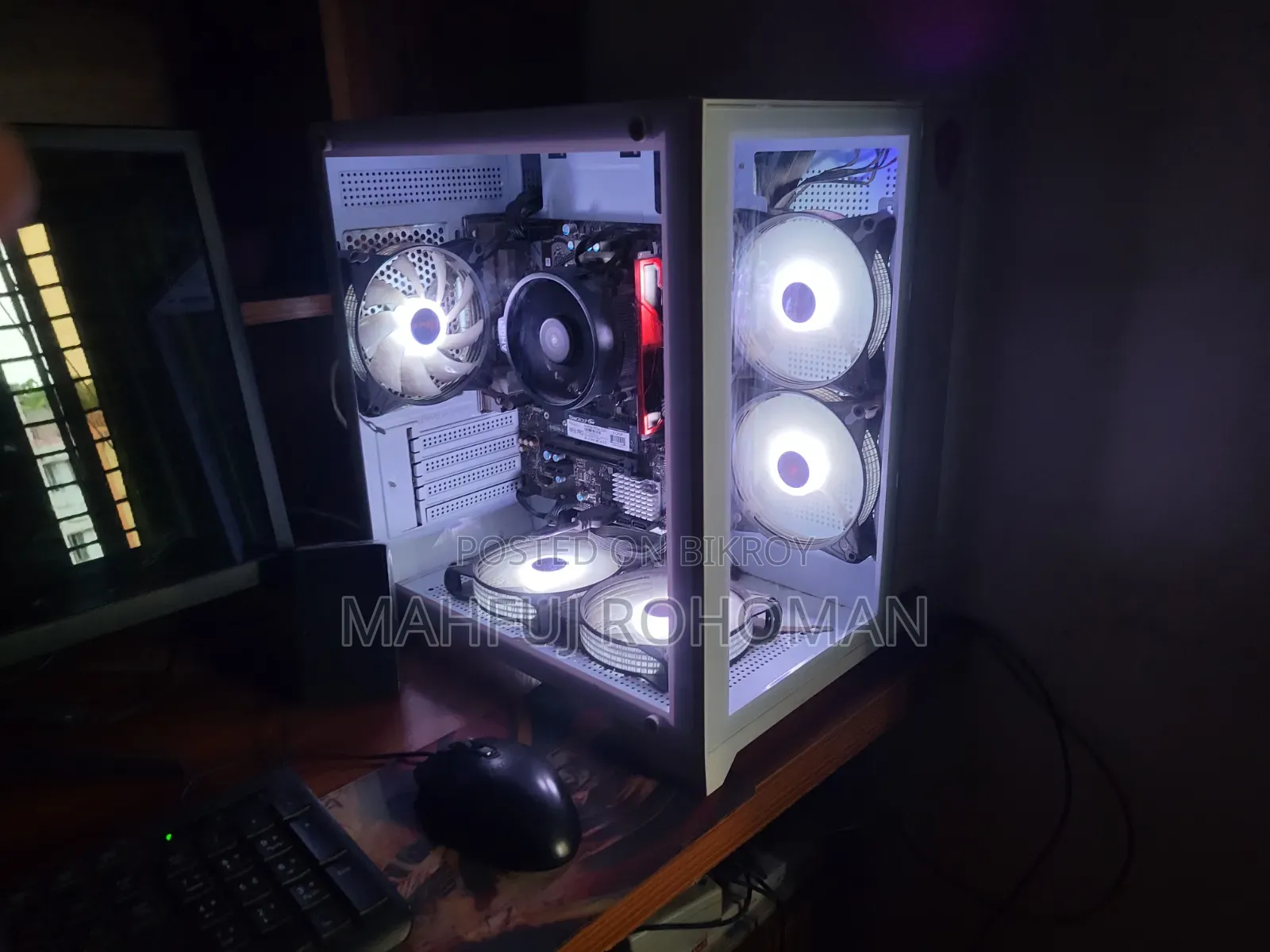 Desktop Computer MSI Model 16GB AMD Ryzen 5 SSD 512GB