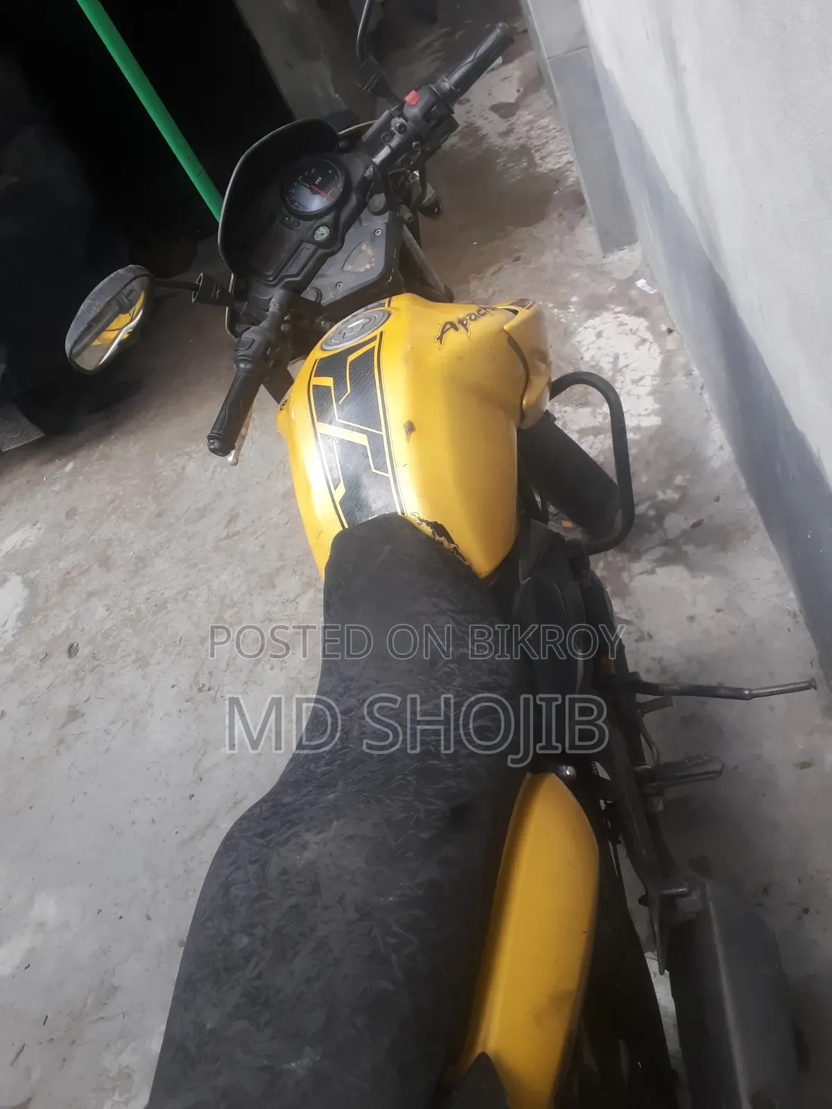 TVS Apache 180 RTR 2013 Yellow