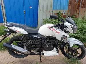 টিভিএস আপাচি আরটিআর ১৬০ টুভি ২০১৭ হোয়াইট