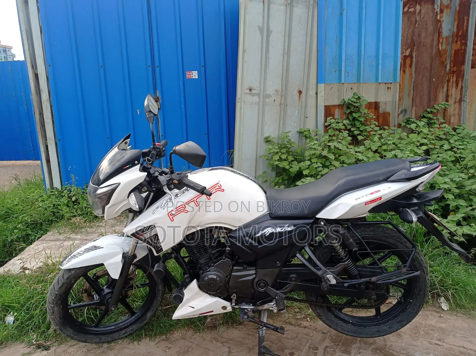 TVS Apache RTR 160 2V 2017 White