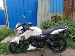 TVS Apache RTR 160 2V 2017 White