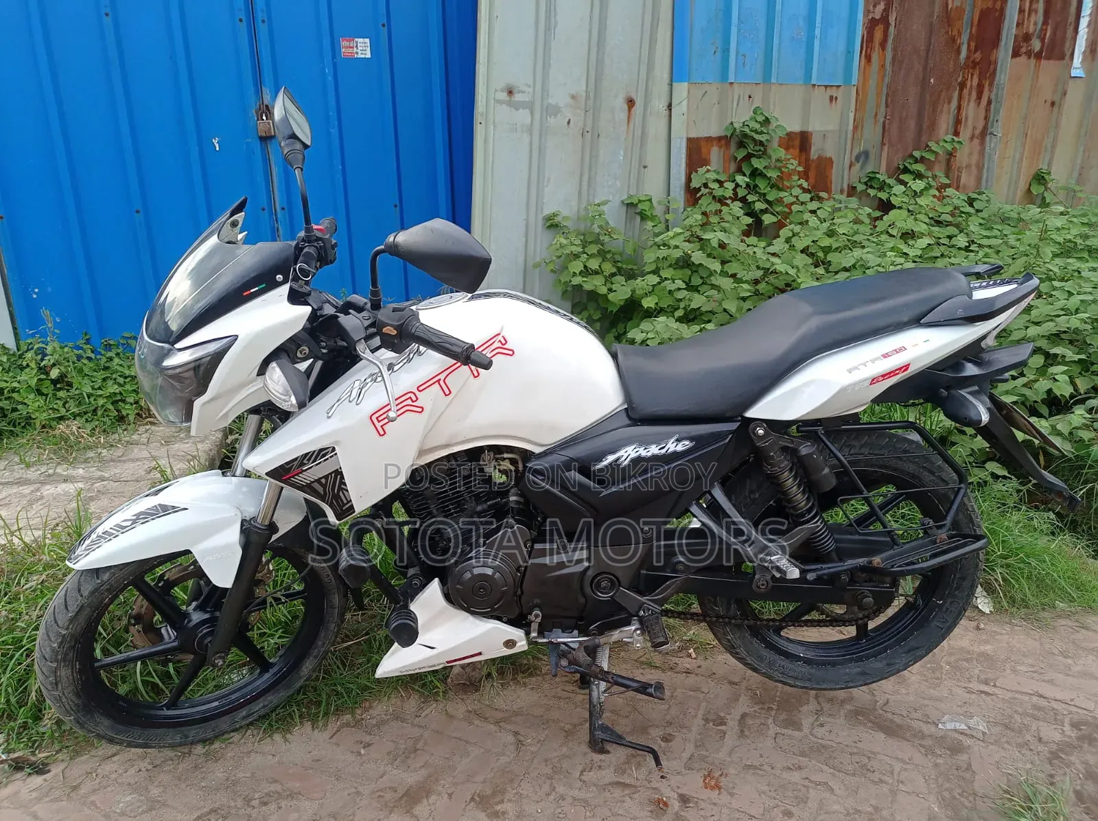 TVS Apache RTR 160 2V 2017 White