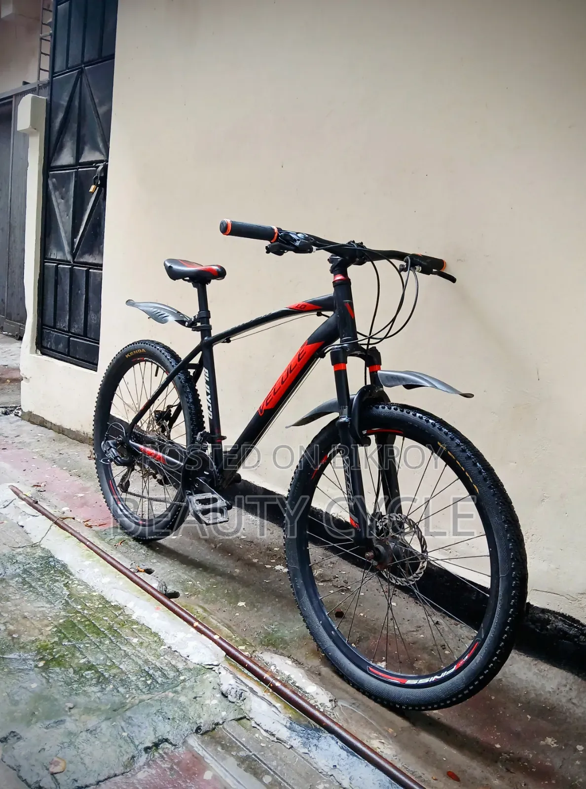 Veloce 1.0 Fresh ফ্রেশ চাইকেল নতুন এর মত, যেমন টা দেখেন