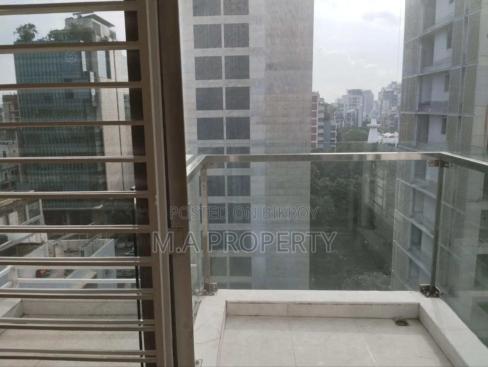 4 Bedrooms Apartment in Navana, Gulshan for rent