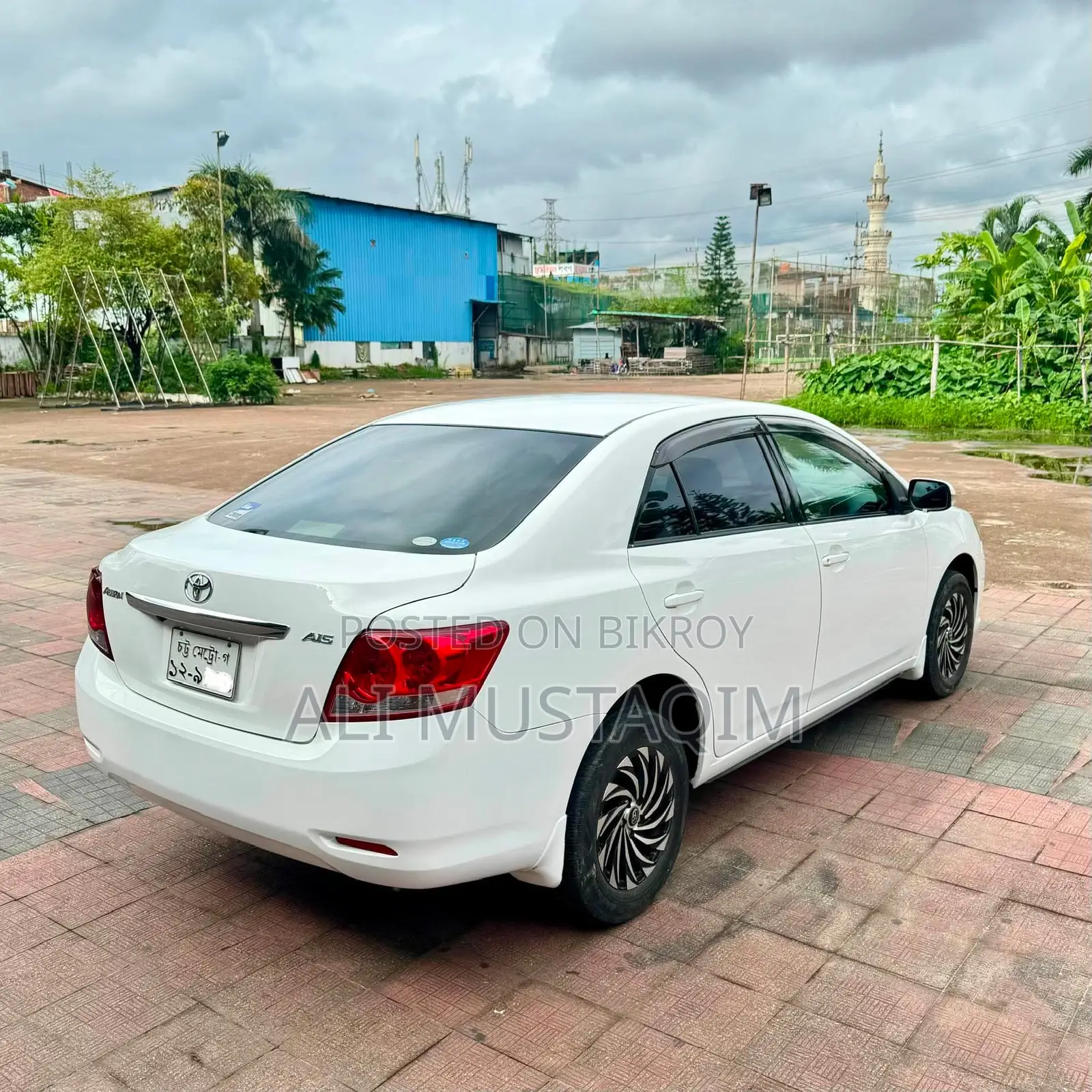 টয়োটা অ্যালিয়ন ২০১১ হোয়াইট
