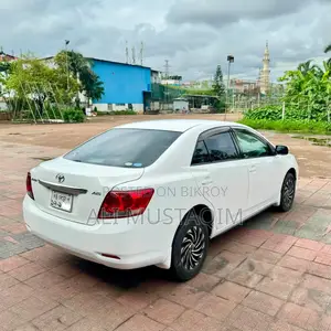 টয়োটা অ্যালিয়ন ২০১১ হোয়াইট