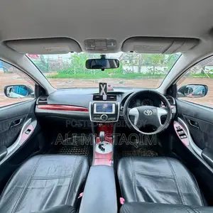 টয়োটা অ্যালিয়ন ২০১১ হোয়াইট