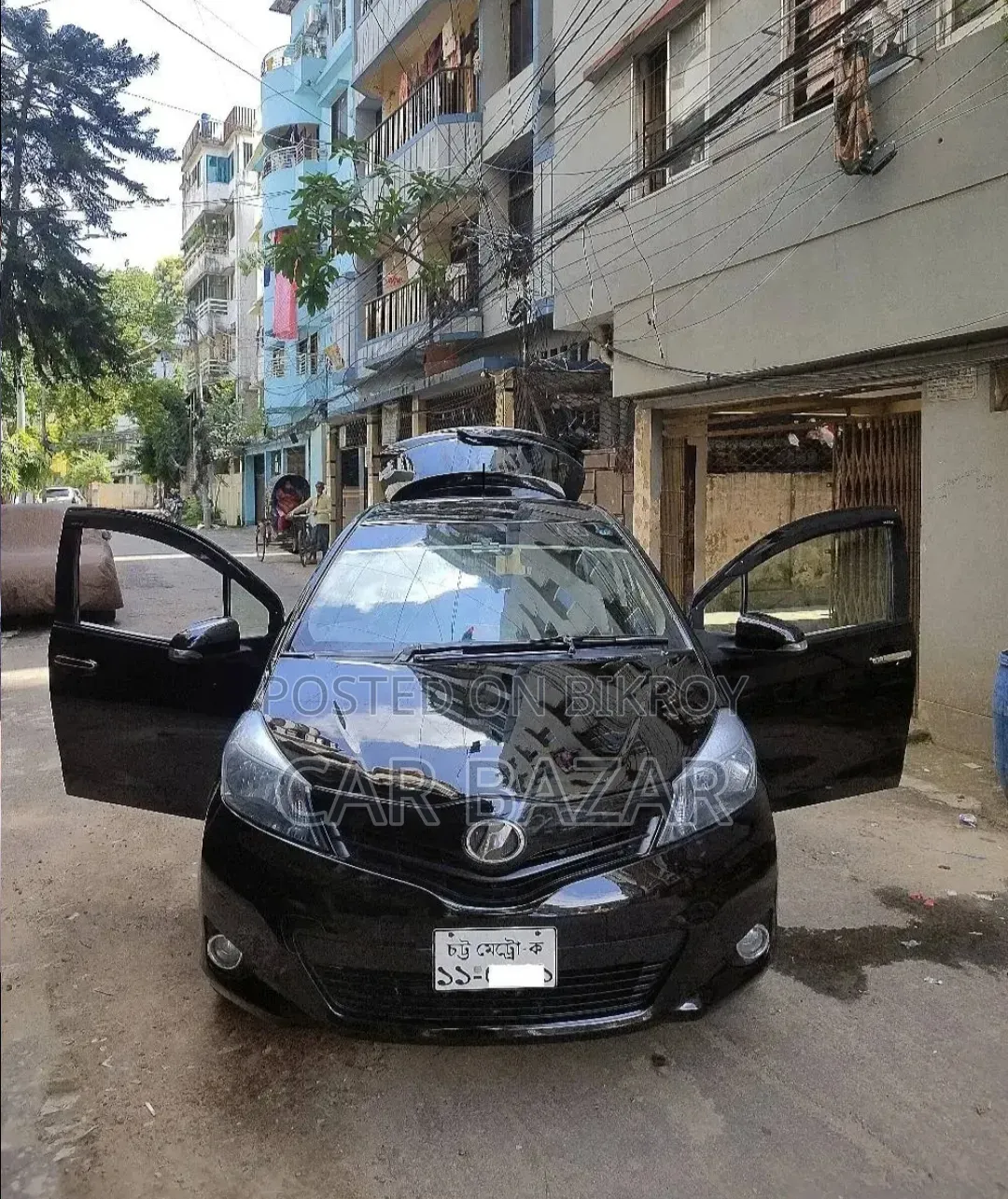 Toyota Vitz 1.0 Front-Wheel Drive 5-door 2010 Black