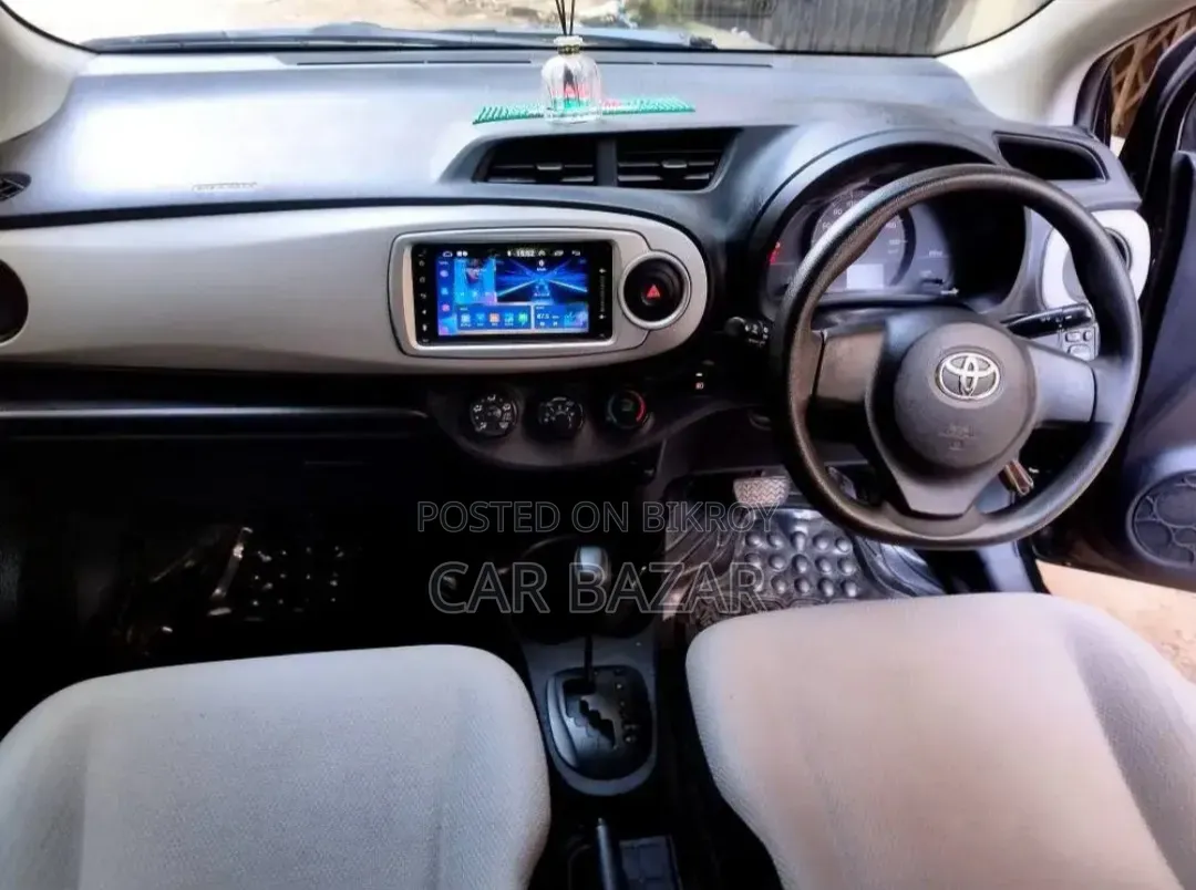 Toyota Vitz 1.0 Front-Wheel Drive 5-door 2010 Black