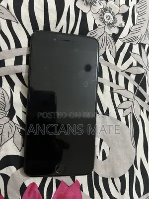 Apple iPhone 7 Plus 128 GB Black