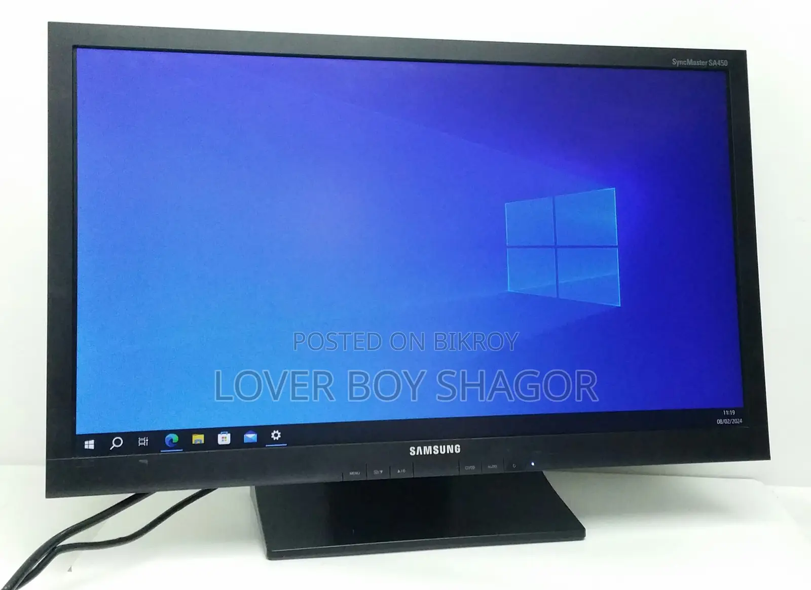 19-inch Desktop Monitor