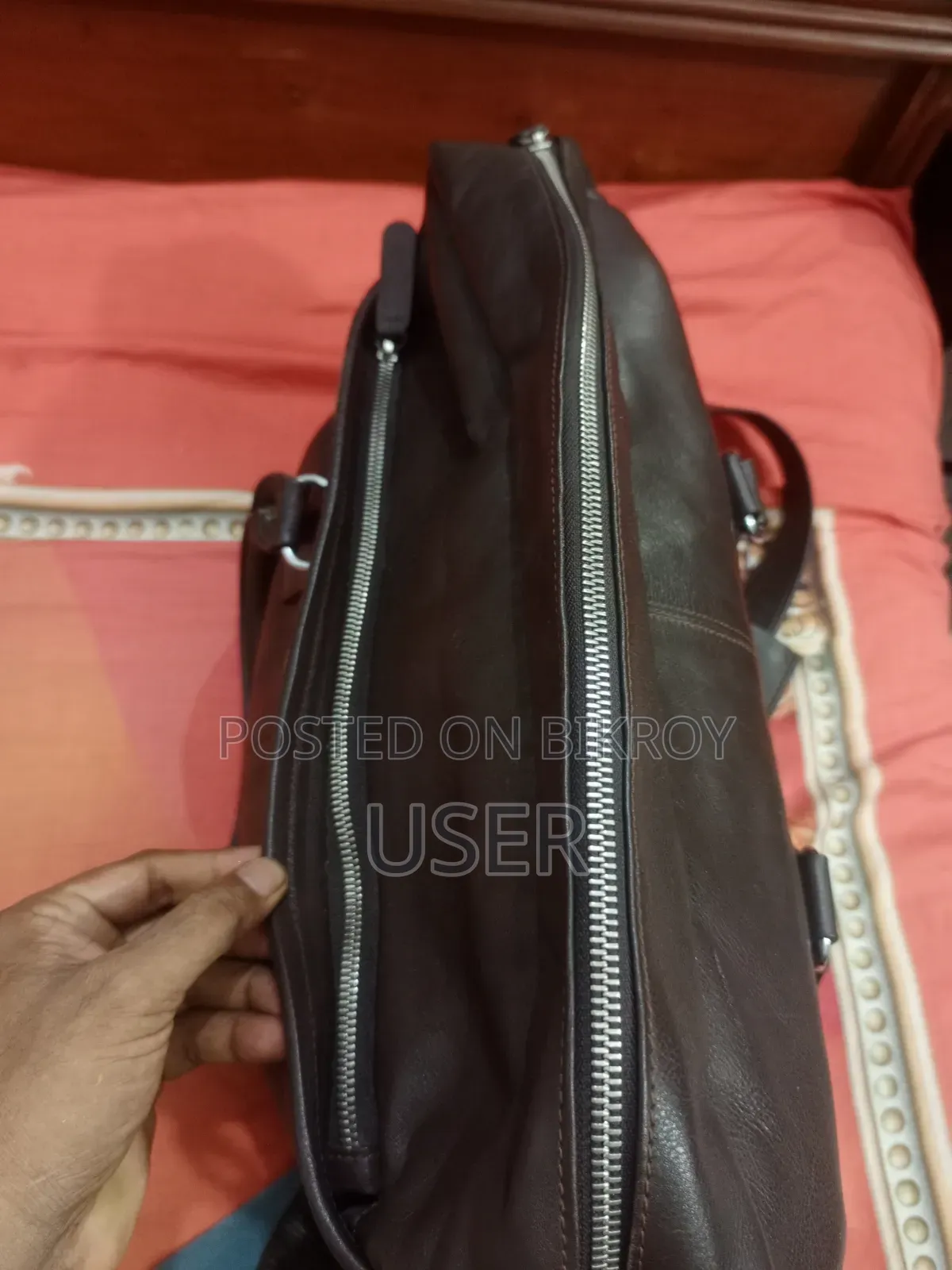 Want to sell pure leather bag.