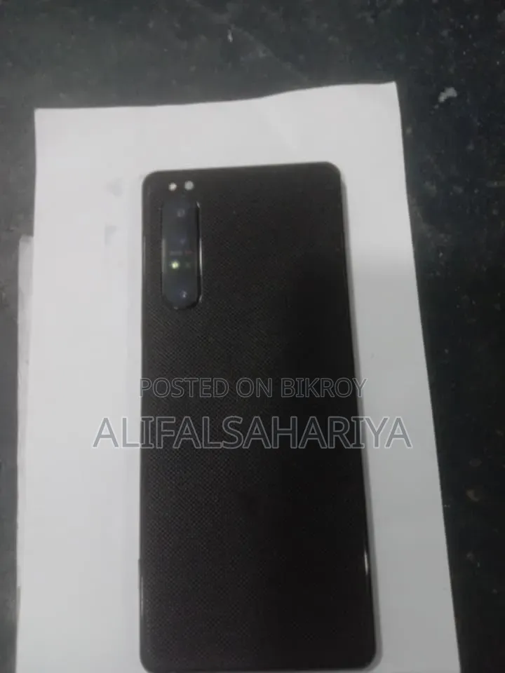 সনি এক্সপেরিয়া ১ ২ ১১৮ জিবি ব্ল্যাক