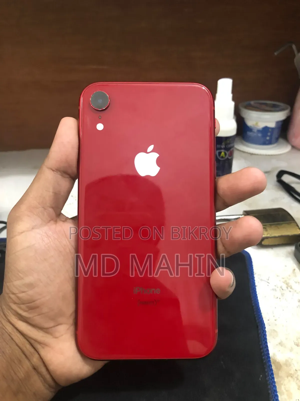 Apple iPhone XR 64 GB Red