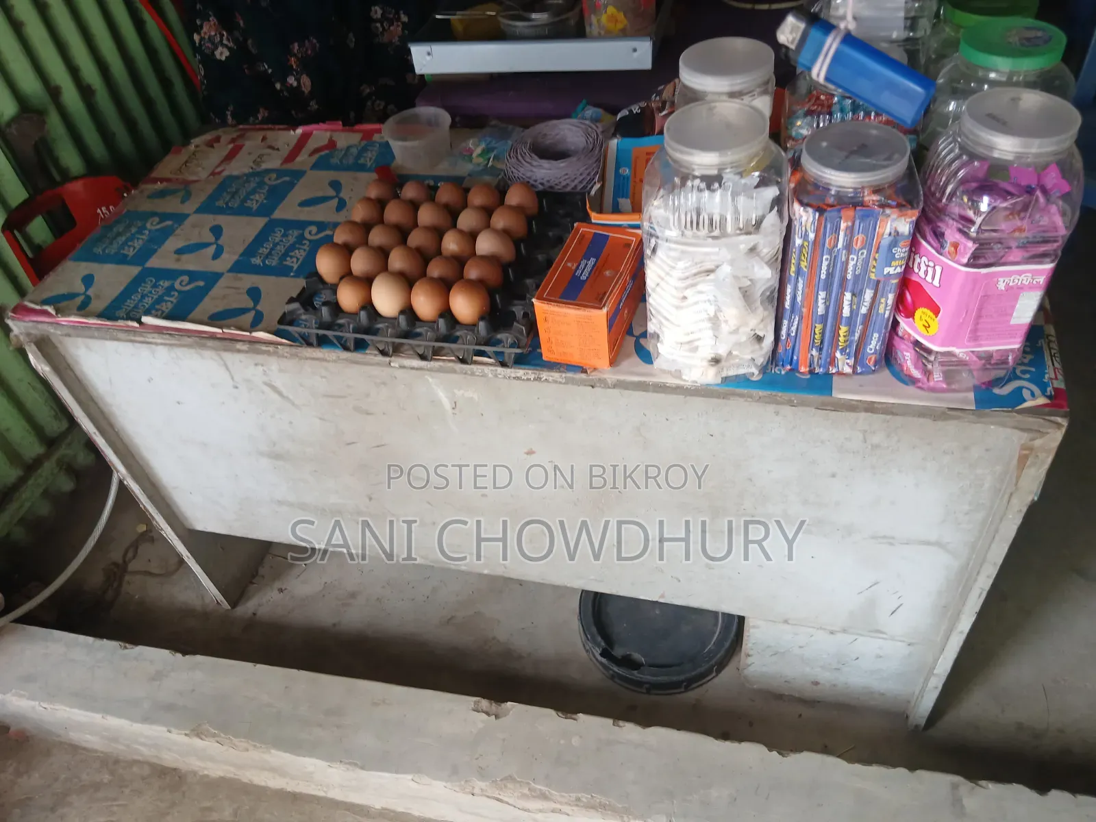 টেবিল বিক্রি করা হবে