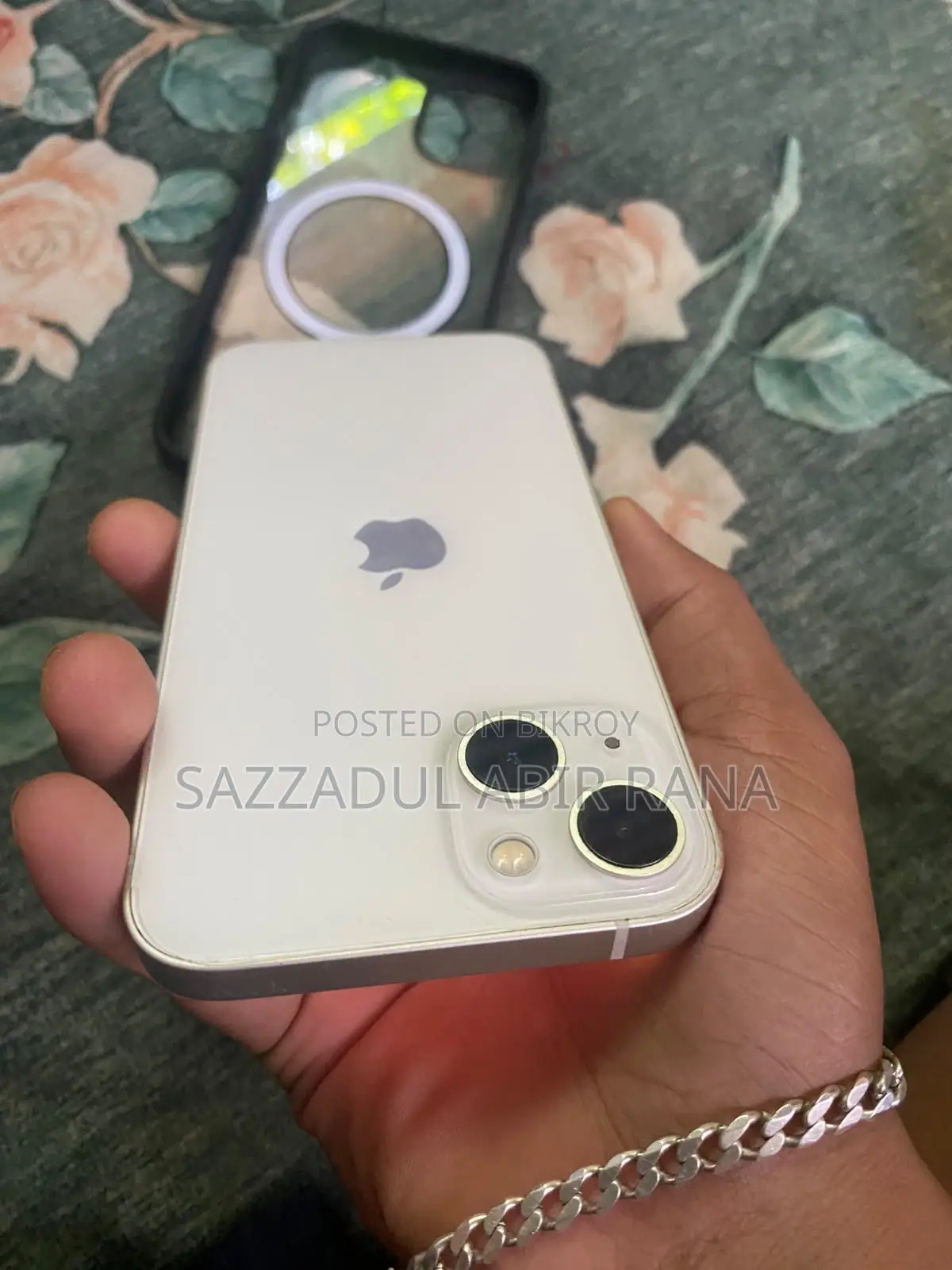 অ্যাপল আইফোন ১৩ ১২৮ জিবি হোয়াইট