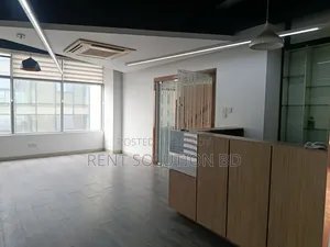 সুন্দর ইন্টেরিয়র সমৃদ্ধ সেমি ফার্নিশড কমার্শিয়াল অফিস স্পেস