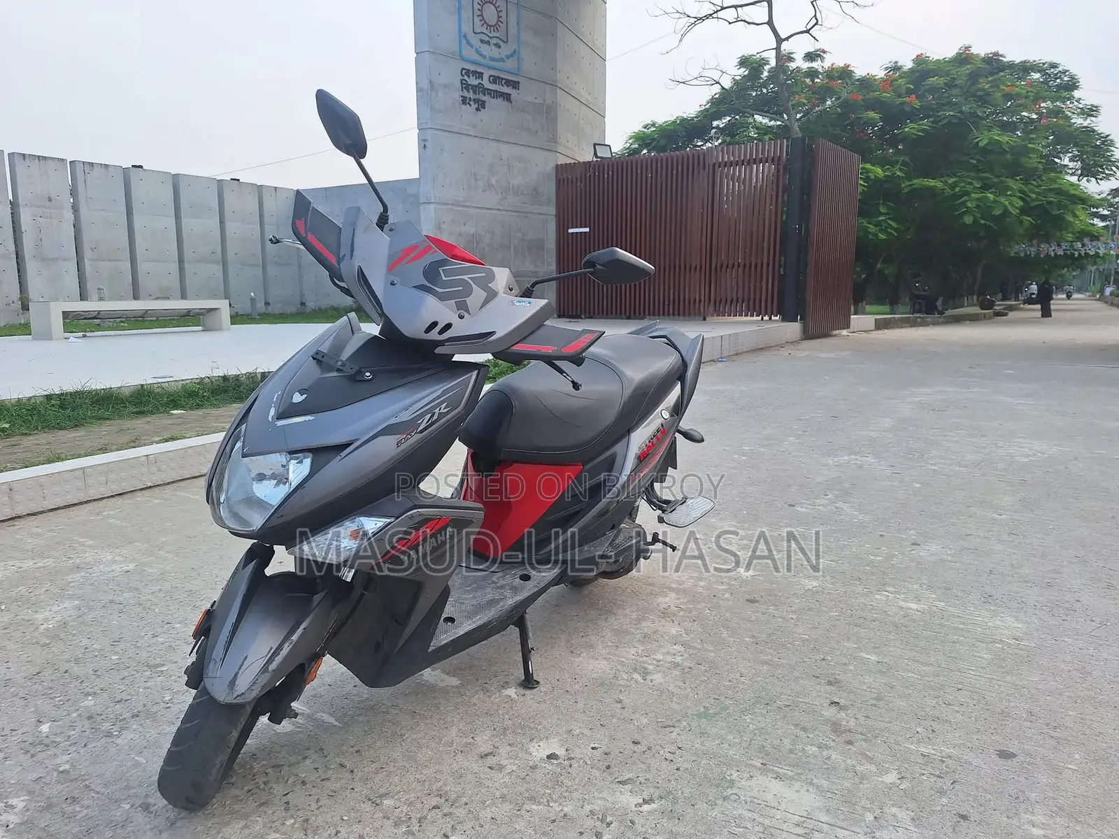 ইয়ামাহা ২০১৯ গ্রে