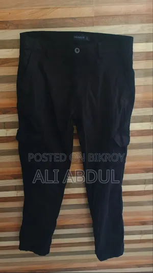 Pull&Bear Six Pocket Cargo Pant Size: 32