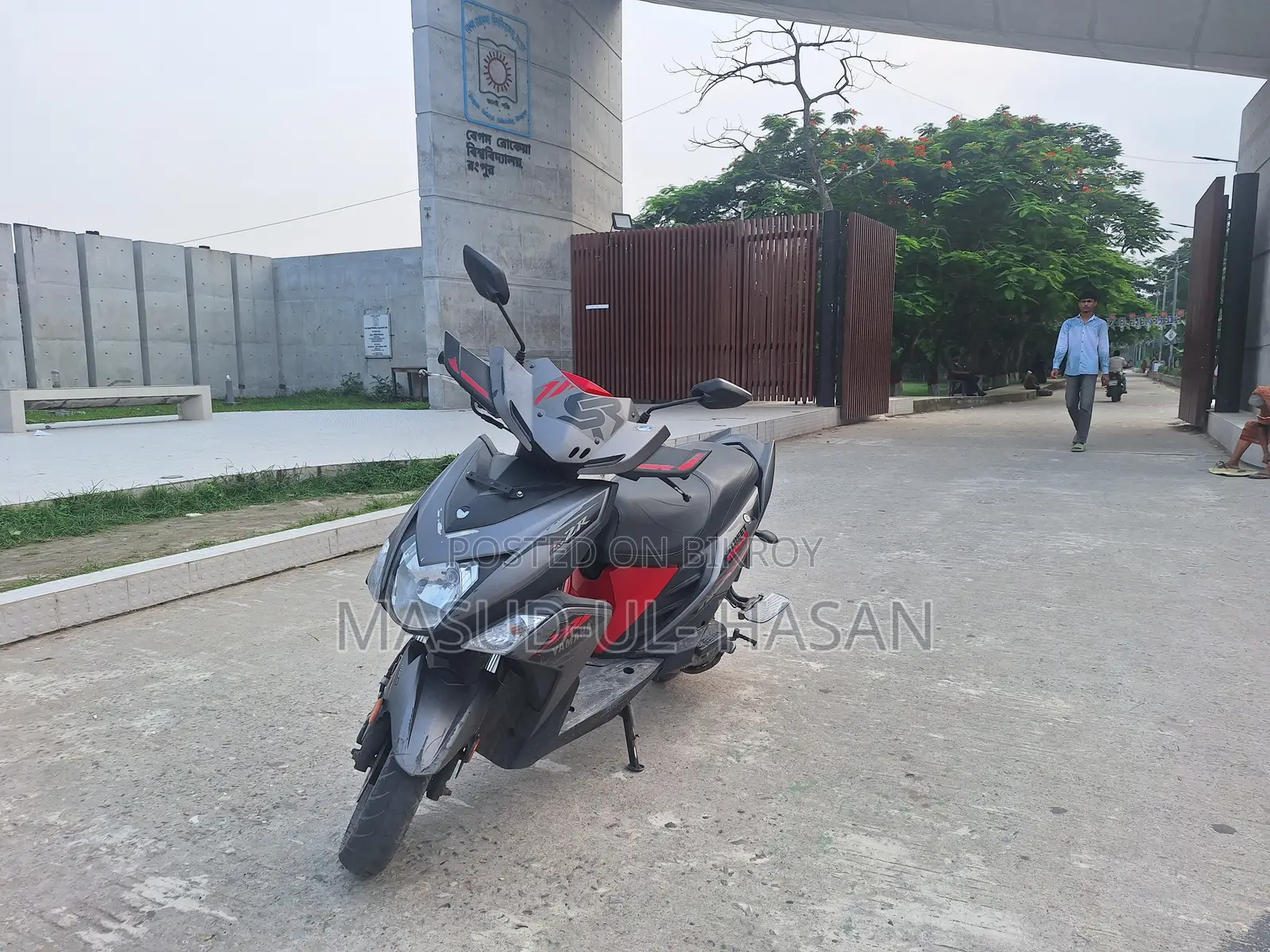 ইয়ামাহা ২০১৯ গ্রে