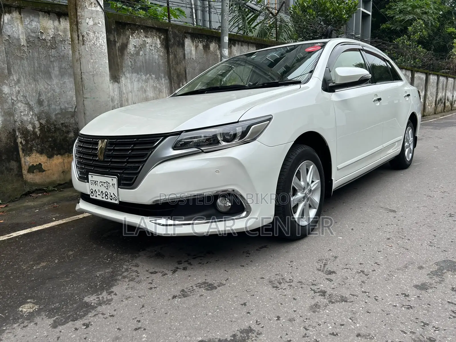 টয়োটা প্রিমিও ২০১৯ পার্ল