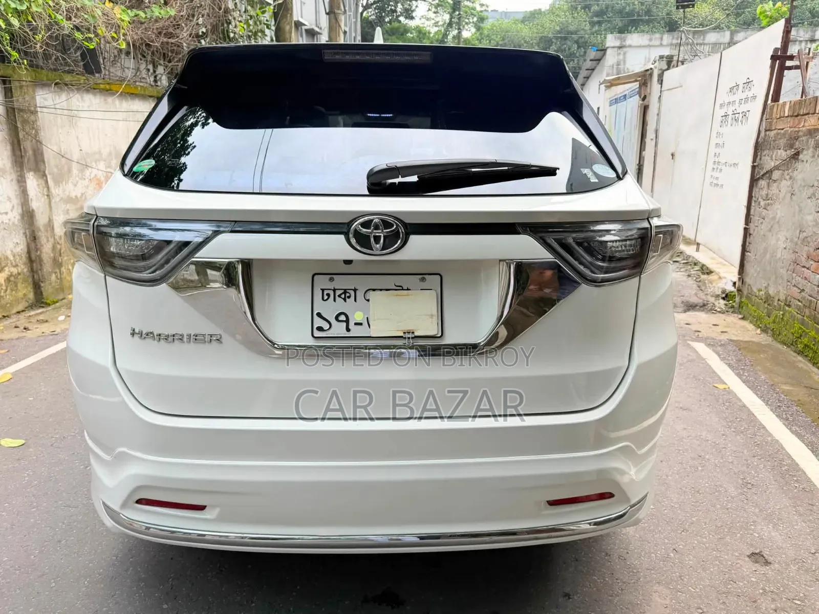 টয়োটা হ্যারিয়ার প্রোগ্রেস মেটাল লেদার ২০১৬ পার্ল