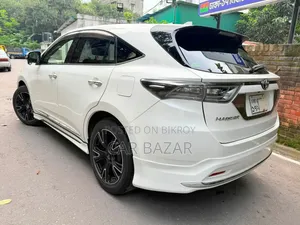 টয়োটা হ্যারিয়ার প্রোগ্রেস মেটাল লেদার ২০১৬ পার্ল