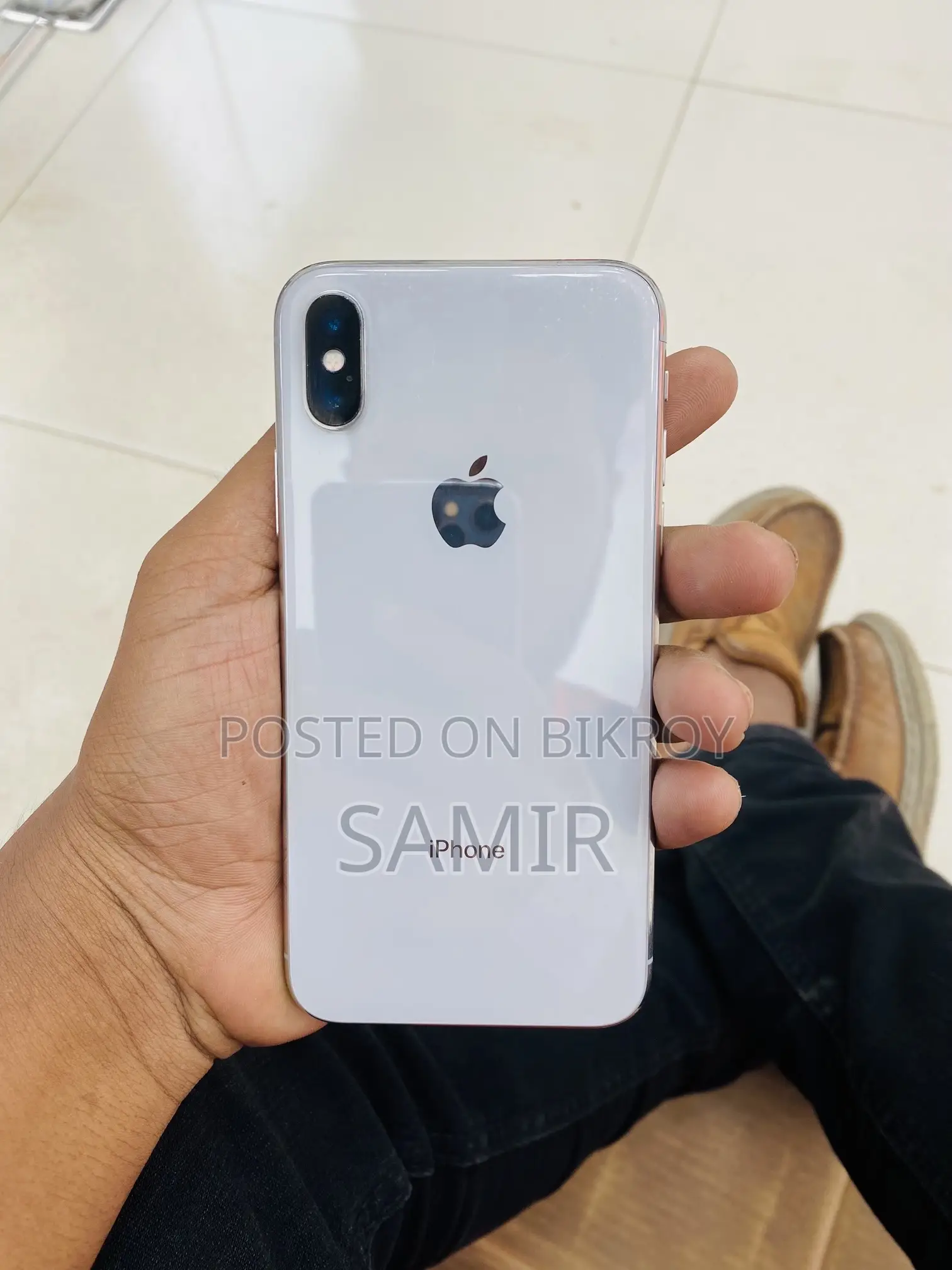 অ্যাপল আইফোন এক্স ২৫৬ জিবি সিলভার