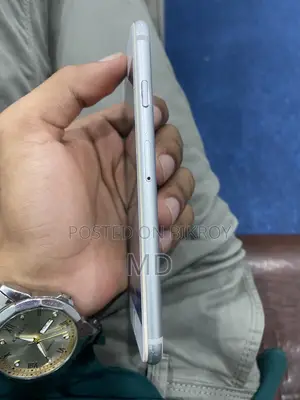 Apple iPhone 6 64 GB Silver