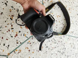 নিকন ডি৫৫০০ ডিএসএলআর ক্যামেরা