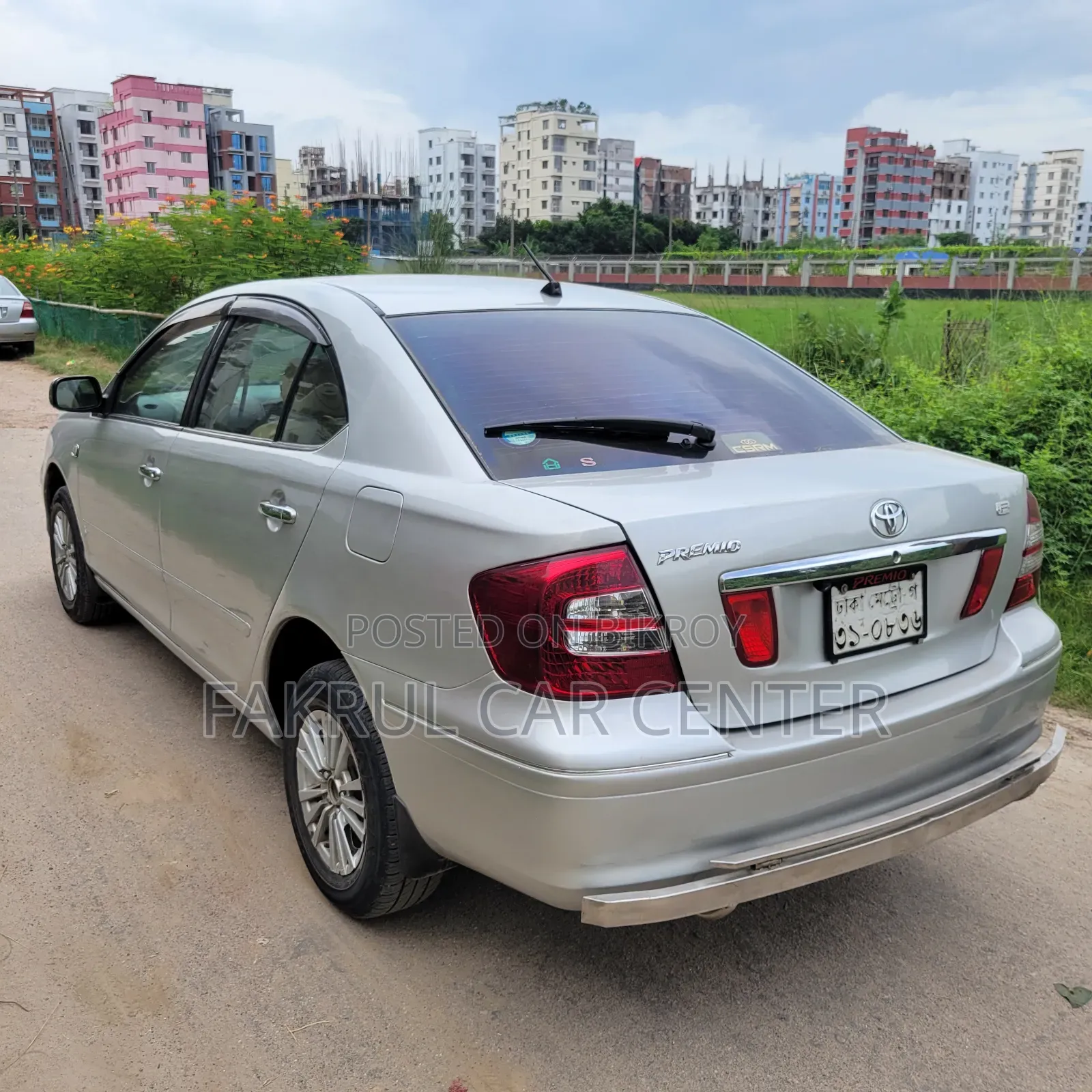 টয়োটা প্রিমিও ২০০৪ সিলভার