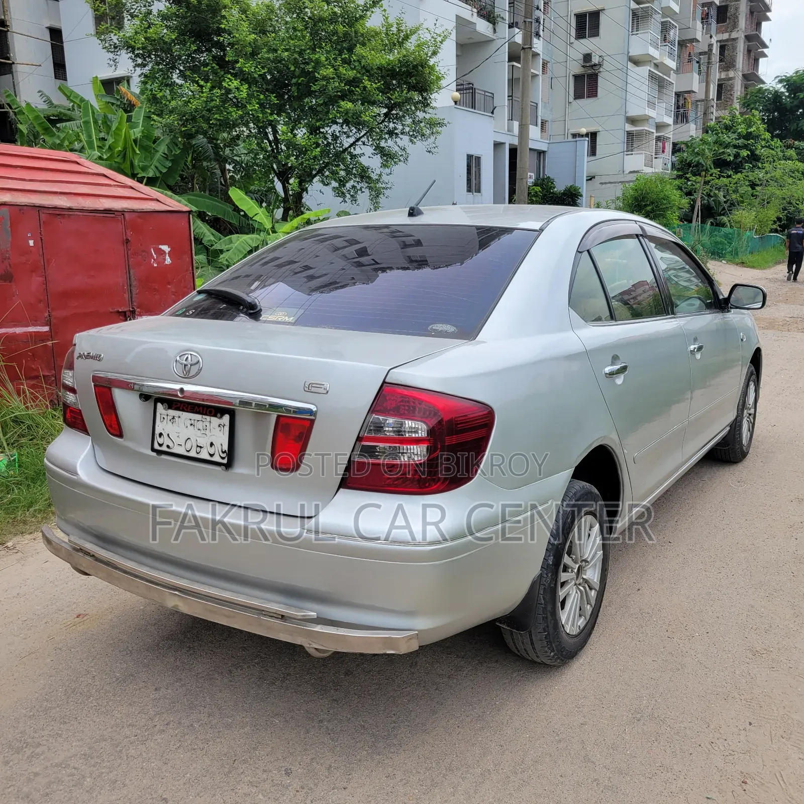 টয়োটা প্রিমিও ২০০৪ সিলভার