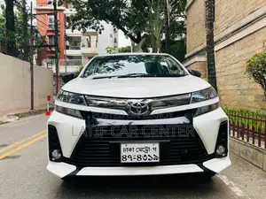 টয়োটা আভানজা ২০২১ পার্ল