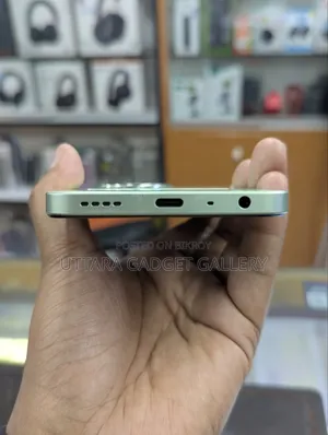 রিয়েলমি ১২৮ জিবি গ্রিন