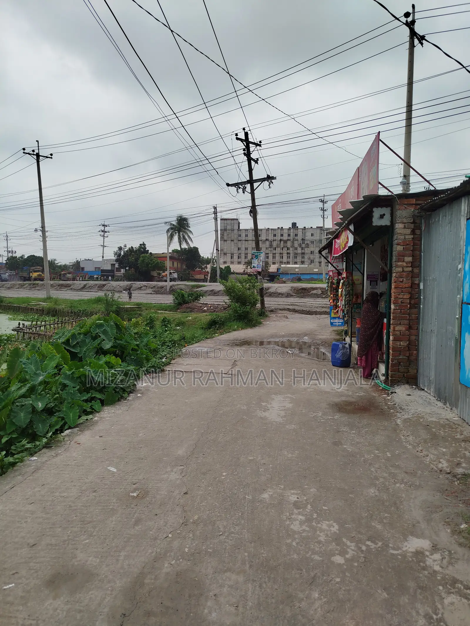 1.66 decimal land for sale near Tarabo Pourashava
