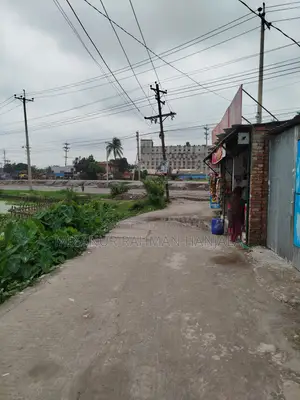1.66 decimal land for sale near Tarabo Pourashava