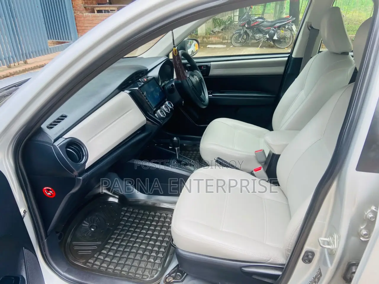 Toyota Axio 2012 Silver